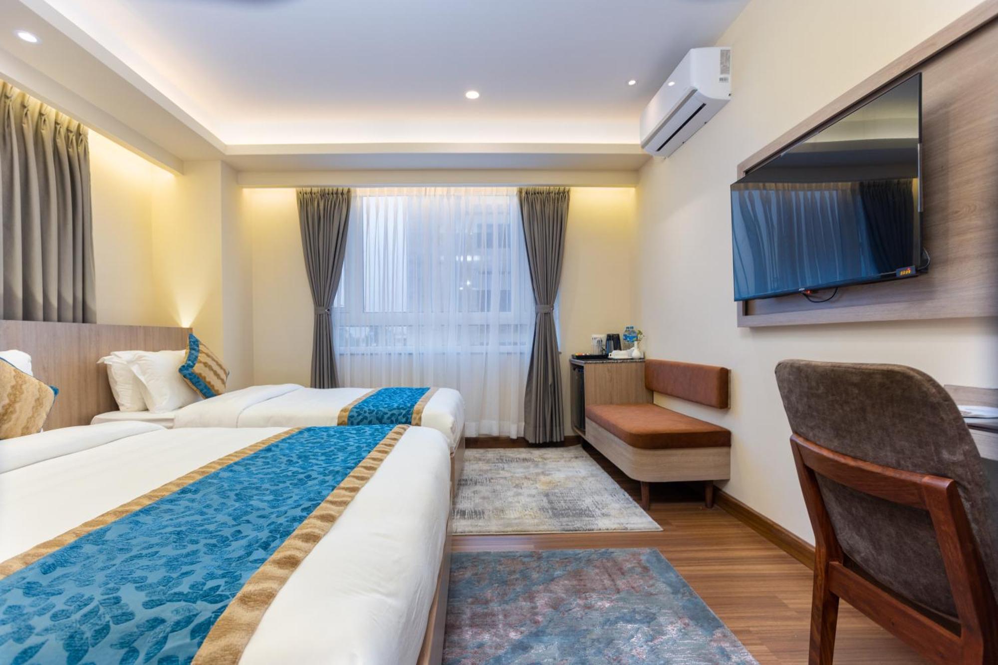 Shuvatara Suites & Spa, Thamel Катманду Екстериор снимка