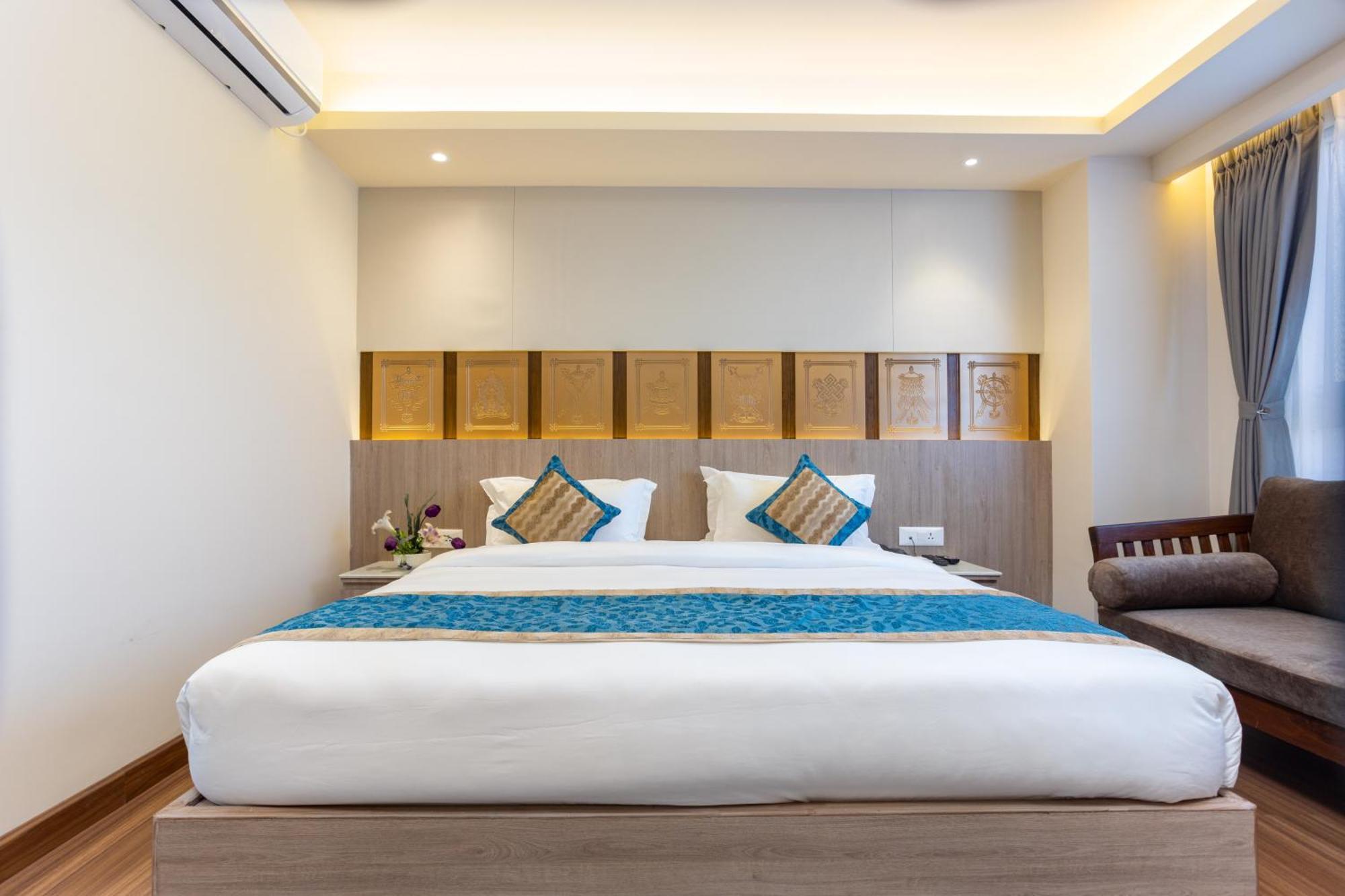Shuvatara Suites & Spa, Thamel Катманду Екстериор снимка