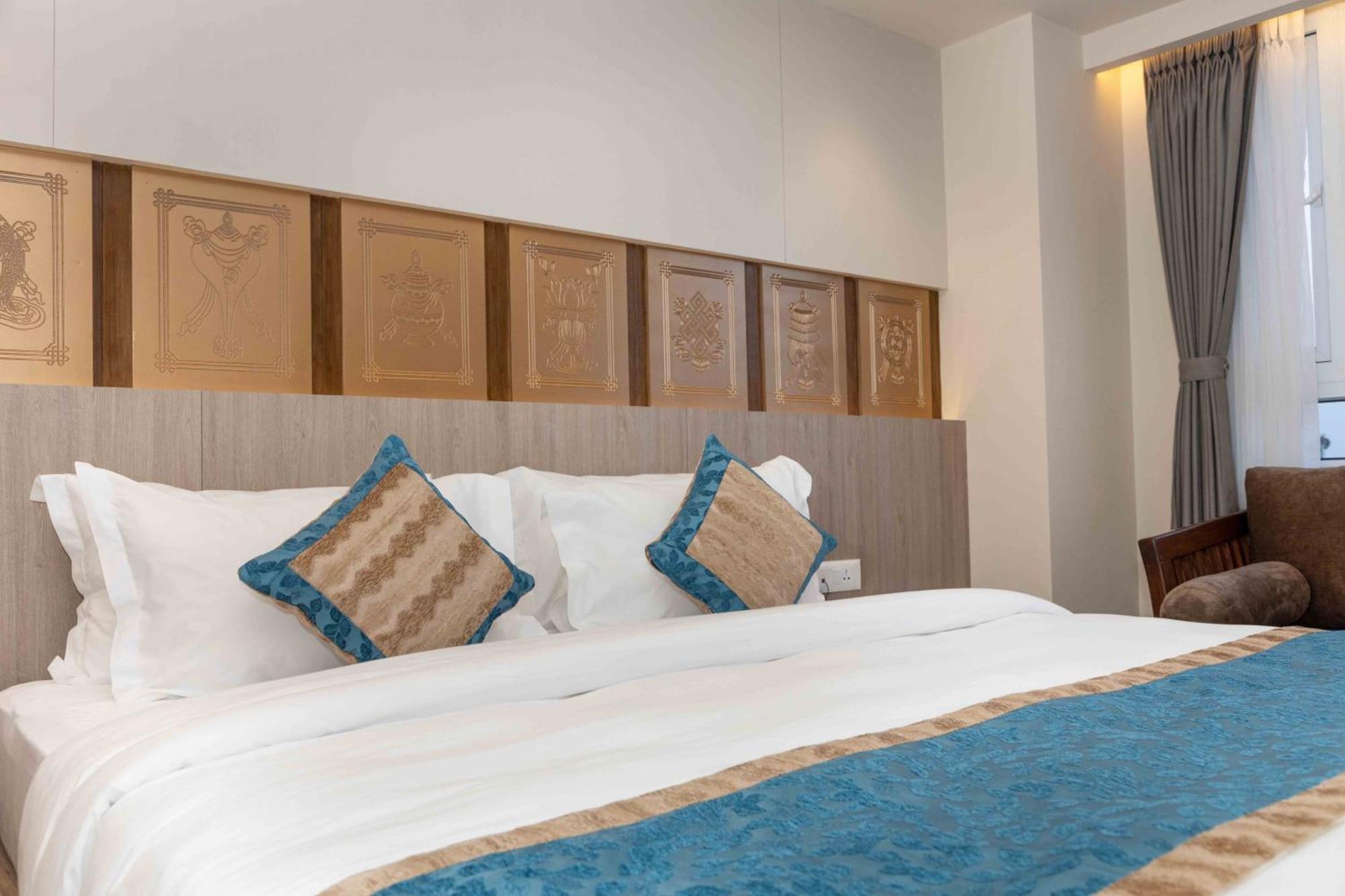 Shuvatara Suites & Spa, Thamel Катманду Екстериор снимка