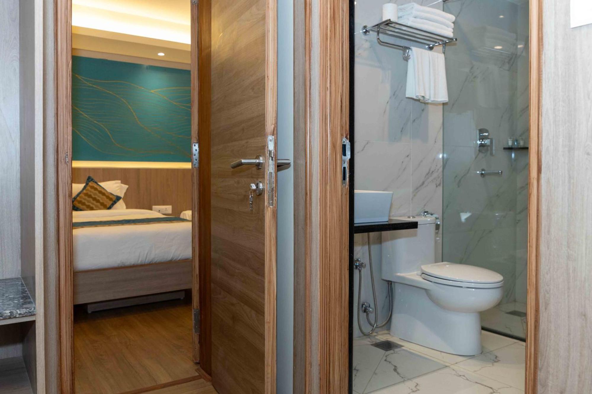 Shuvatara Suites & Spa, Thamel Катманду Екстериор снимка