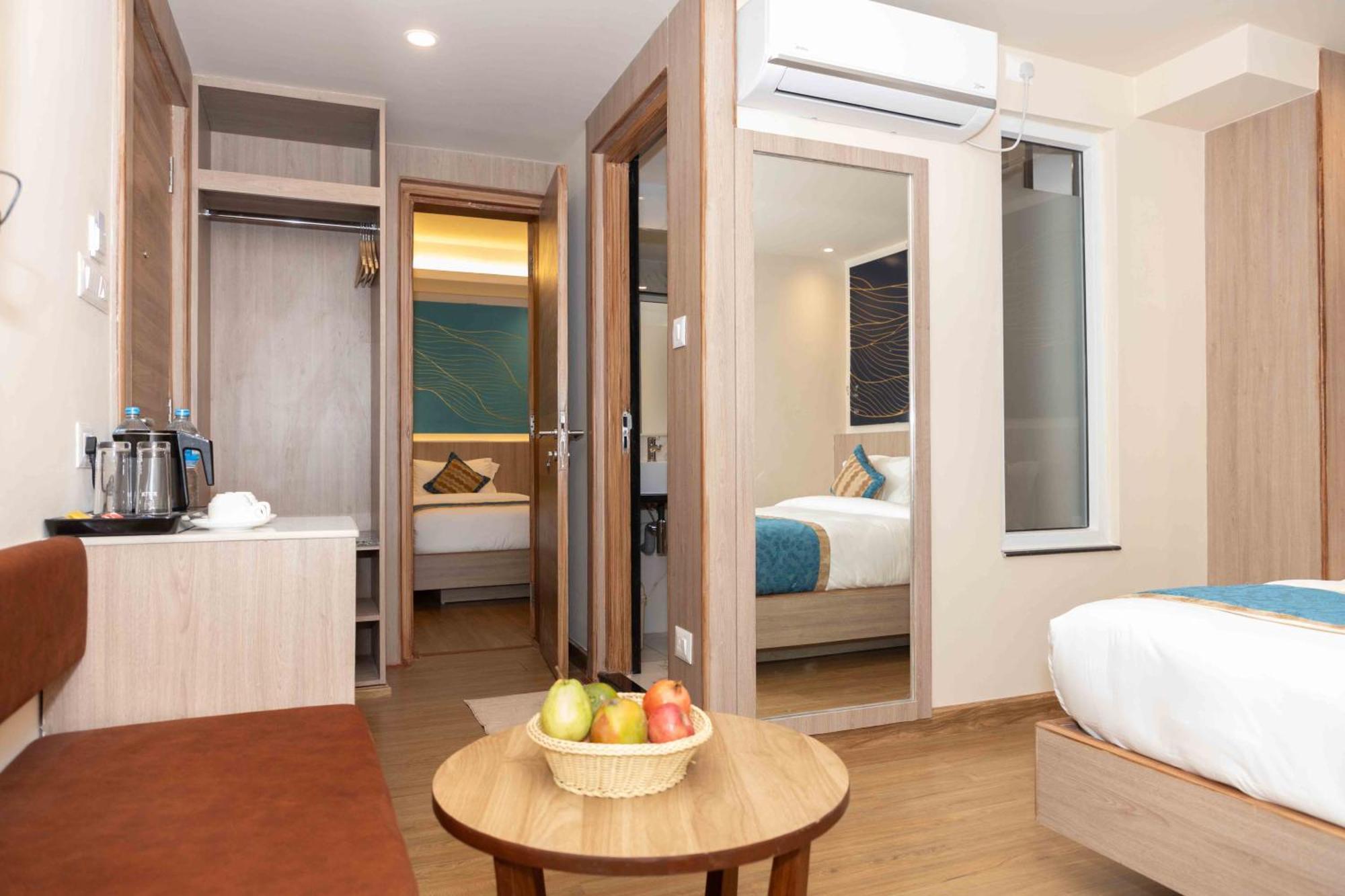 Shuvatara Suites & Spa, Thamel Катманду Екстериор снимка