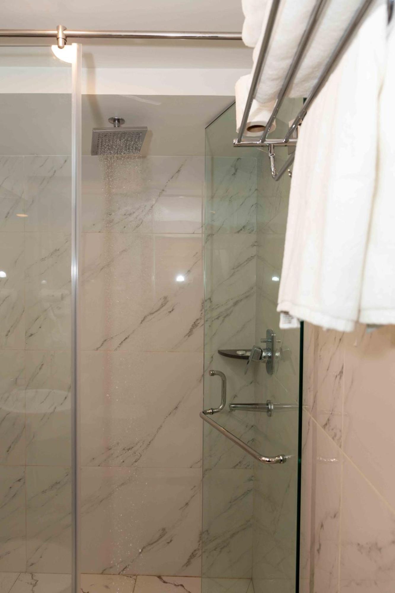 Shuvatara Suites & Spa, Thamel Катманду Екстериор снимка